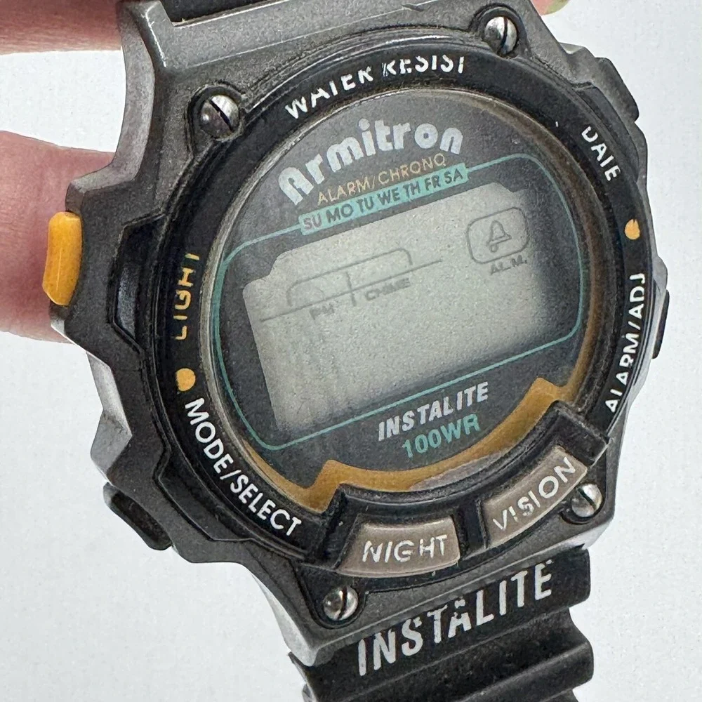 ARMITRON Instalite All Sport Wristwatch 100R Needs Battery Untested